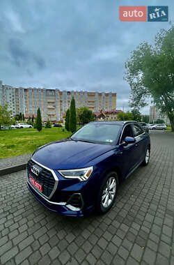 Внедорожник / Кроссовер Audi Q3 2021 в Львове