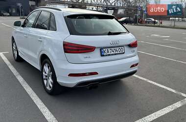 Позашляховик / Кросовер Audi Q3 2013 в 