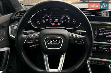 Внедорожник / Кроссовер Audi Q3 2021 в 