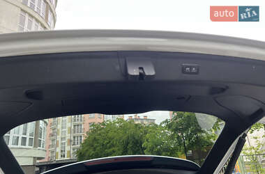 Внедорожник / Кроссовер Audi Q3 2016 в 