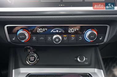 Внедорожник / Кроссовер Audi Q3 2023 в 