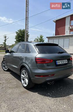 Позашляховик / Кросовер Audi Q3 2015 в 