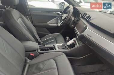 Внедорожник / Кроссовер Audi Q3 2019 в 