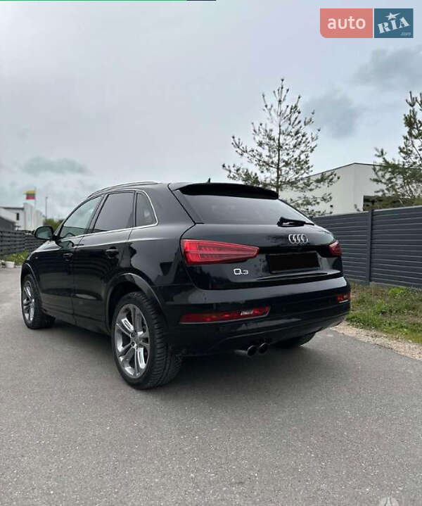 Внедорожник / Кроссовер Audi Q3 2017 в Киеве