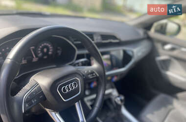Внедорожник / Кроссовер Audi Q3 2019 в 