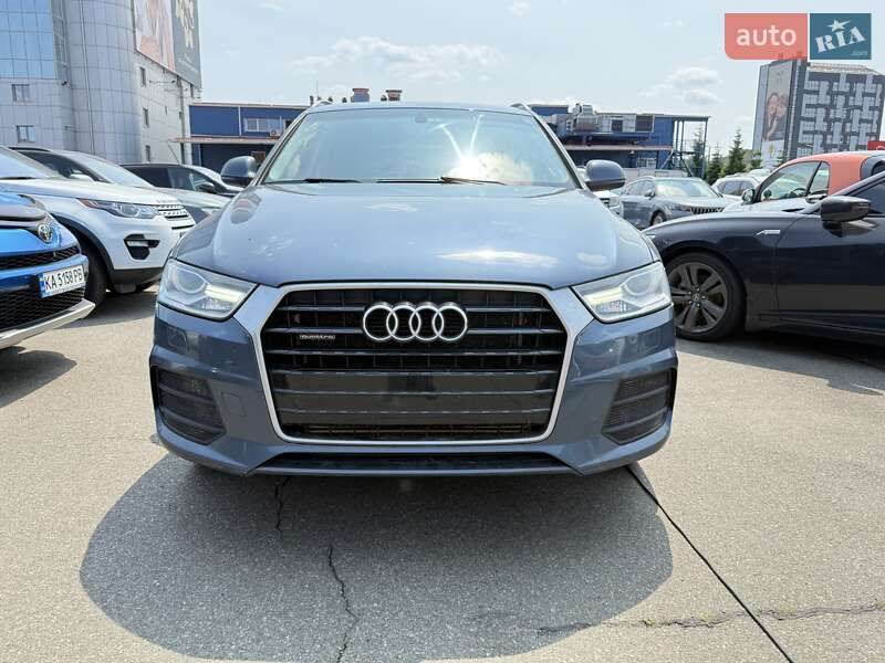 Внедорожник / Кроссовер Audi Q3 2016 в Киеве
