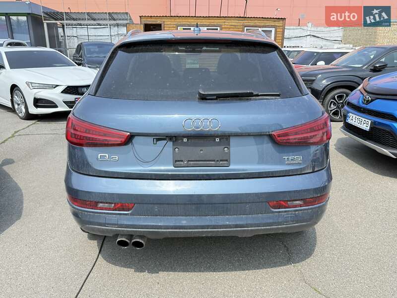 Внедорожник / Кроссовер Audi Q3 2016 в Киеве