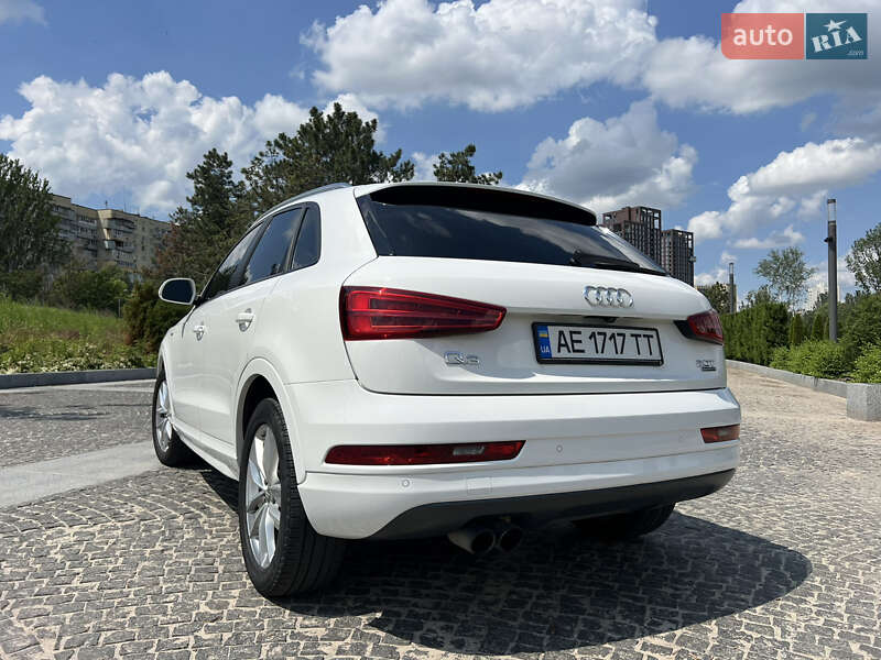 Внедорожник / Кроссовер Audi Q3 2017 в Днепре