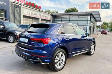 Внедорожник / Кроссовер Audi Q3 2021 в 