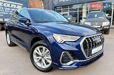 Внедорожник / Кроссовер Audi Q3 2021 в 