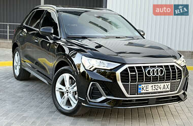 Внедорожник / Кроссовер Audi Q3 2023 в 