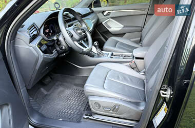 Внедорожник / Кроссовер Audi Q3 2023 в 