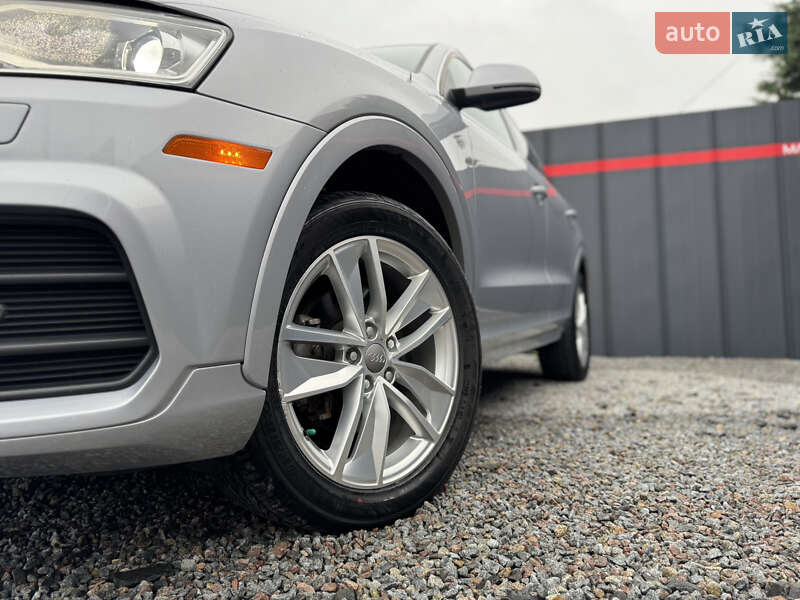 Позашляховик / Кросовер Audi Q3 2015 в Луцьку