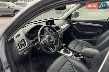 Внедорожник / Кроссовер Audi Q3 2015 в 