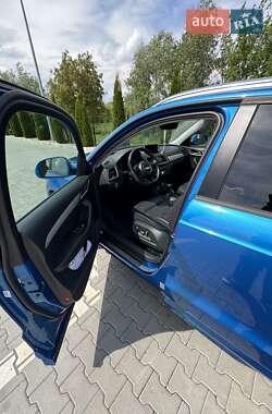 Внедорожник / Кроссовер Audi Q3 2016 в 
