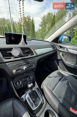 Внедорожник / Кроссовер Audi Q3 2016 в 