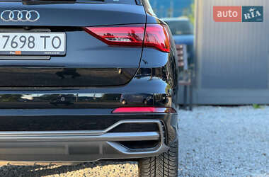 Позашляховик / Кросовер Audi Q3 2019 в 