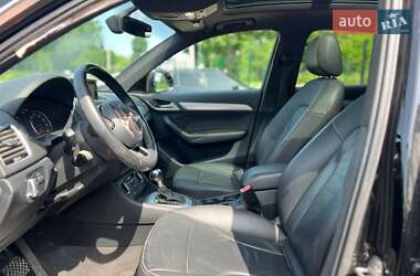 Внедорожник / Кроссовер Audi Q3 2016 в 