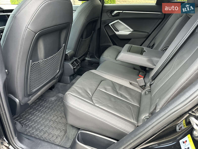 Позашляховик / Кросовер Audi Q3 2019 в Вінниці