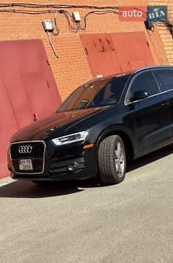 Внедорожник / Кроссовер Audi Q3 2015 в 