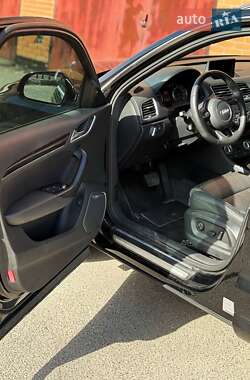 Внедорожник / Кроссовер Audi Q3 2015 в 