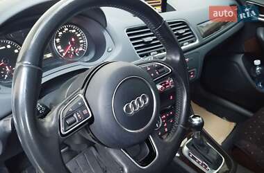 Внедорожник / Кроссовер Audi Q3 2016 в 