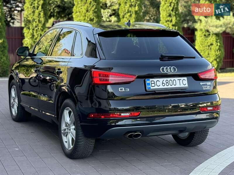 Внедорожник / Кроссовер Audi Q3 2016 в Львове