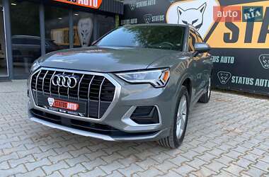 Внедорожник / Кроссовер Audi Q3 2019 в 