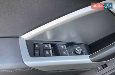 Внедорожник / Кроссовер Audi Q3 2019 в 