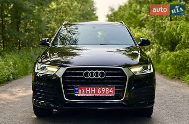 Внедорожник / Кроссовер Audi Q3 2017 в Киеве