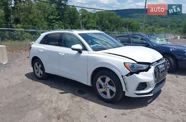 Внедорожник / Кроссовер Audi Q3 2020 в Львове