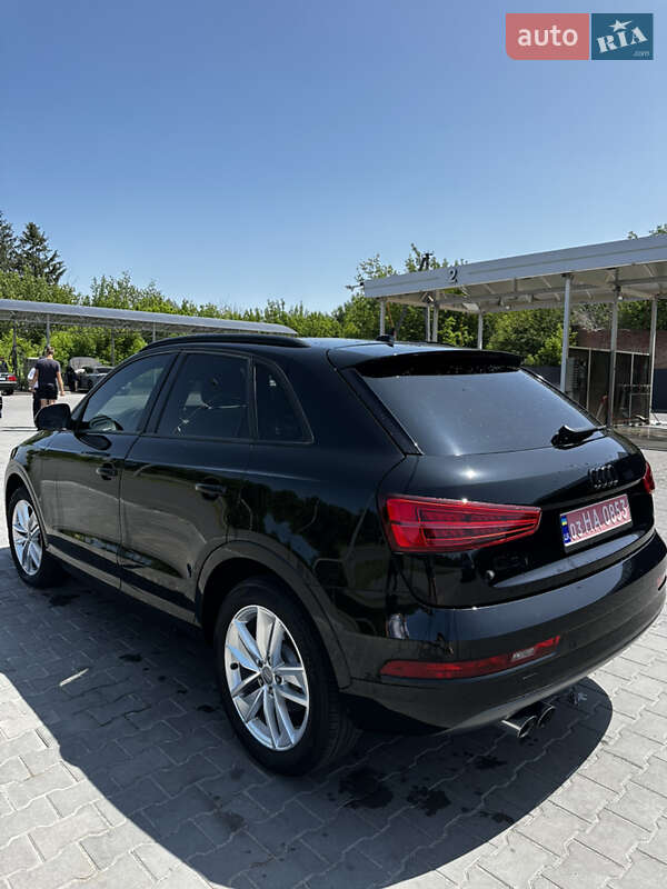 Позашляховик / Кросовер Audi Q3 2016 в Полтаві
