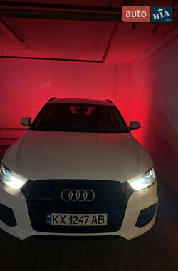 Внедорожник / Кроссовер Audi Q3 2017 в 