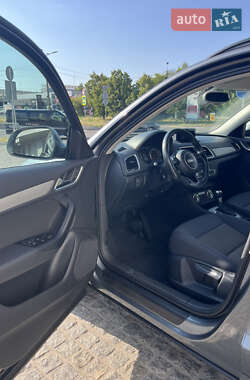 Внедорожник / Кроссовер Audi Q3 2014 в 