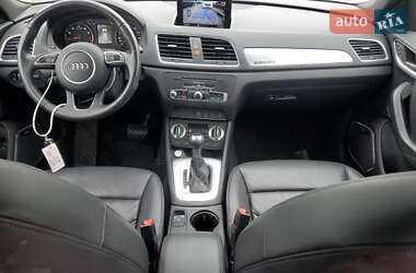 Внедорожник / Кроссовер Audi Q3 2015 в 