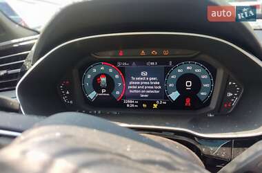 Внедорожник / Кроссовер Audi Q3 2022 в 