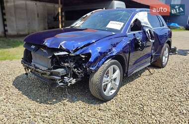 Внедорожник / Кроссовер Audi Q3 2022 в 