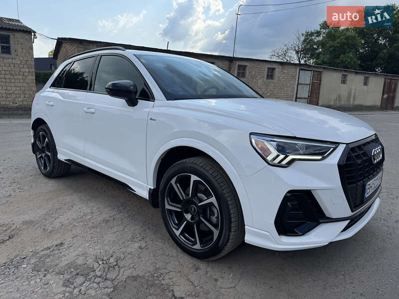 Внедорожник / Кроссовер Audi Q3 2021 в Одессе