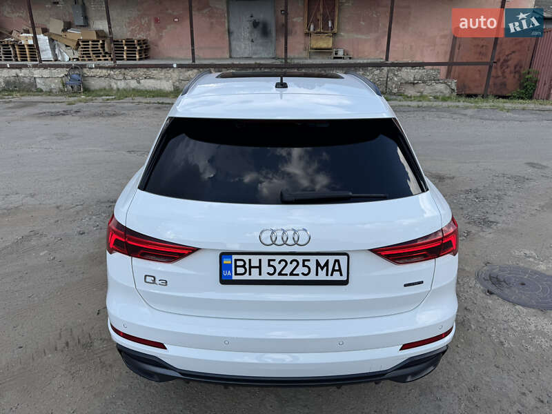 Внедорожник / Кроссовер Audi Q3 2021 в Одессе