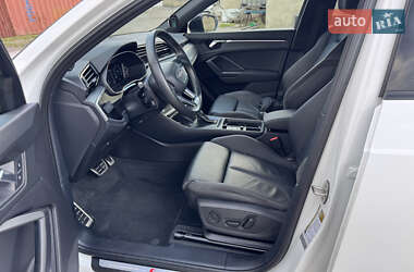 Внедорожник / Кроссовер Audi Q3 2021 в 