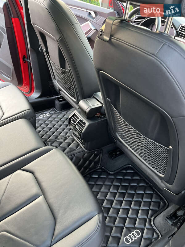 Позашляховик / Кросовер Audi Q3 2021 в Івано-Франківську