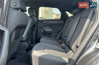 Внедорожник / Кроссовер Audi Q3 2020 в 