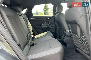 Внедорожник / Кроссовер Audi Q3 2020 в 