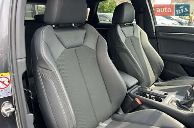 Внедорожник / Кроссовер Audi Q3 2020 в 