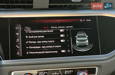Внедорожник / Кроссовер Audi Q3 2020 в 