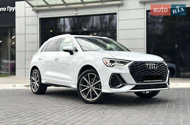 Внедорожник / Кроссовер Audi Q3 2019 в 