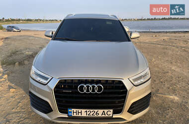 Внедорожник / Кроссовер Audi Q3 2016 в 
