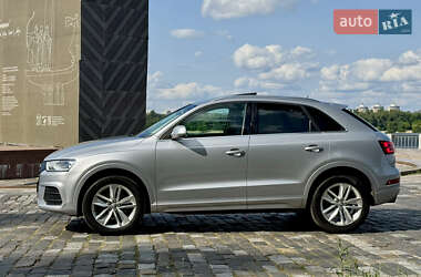 Внедорожник / Кроссовер Audi Q3 2016 в 