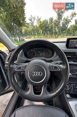 Внедорожник / Кроссовер Audi Q3 2016 в 