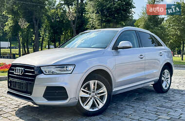 Внедорожник / Кроссовер Audi Q3 2016 в 